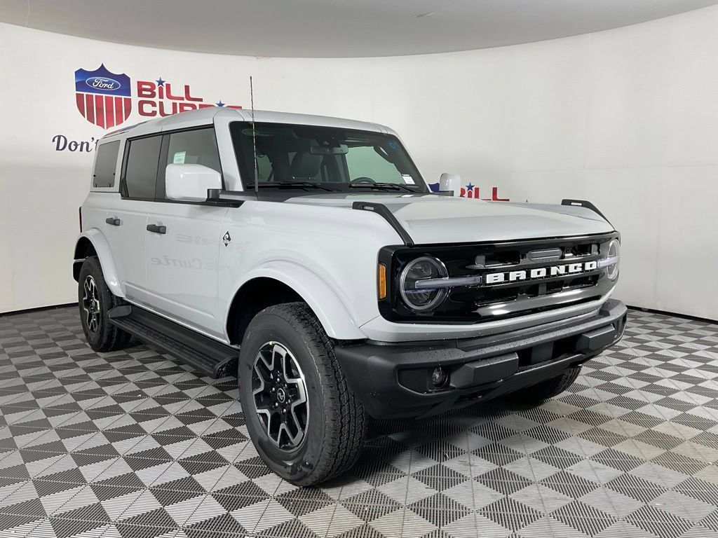 New 2026 Ford Bronco Outer Banks AWD/4WD image 1