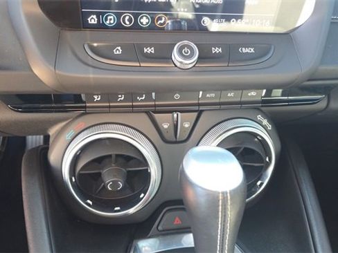 Used 2020 Chevrolet Camaro LT w/ RS Package image 17