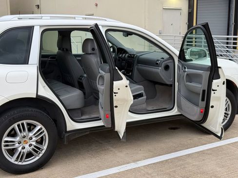 Used 2009 Porsche Cayenne S AWD/4WD image 17