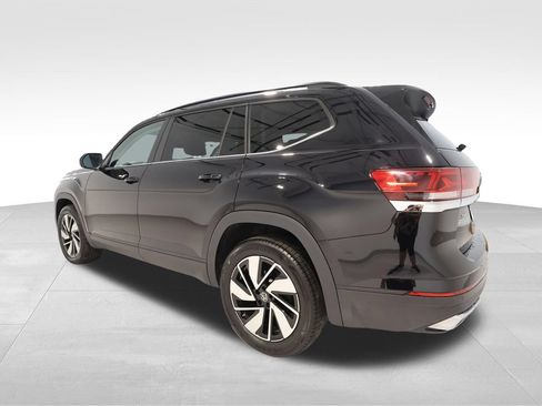 Used 2026 Volkswagen Atlas SE AWD/4WD image 2