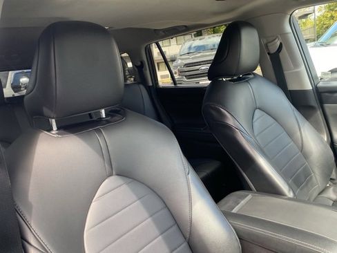 Used 2021 Toyota Highlander XLE image 29