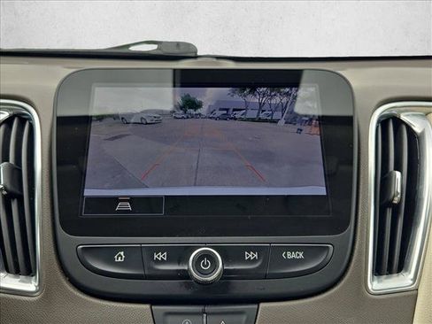 Used 2024 Chevrolet Malibu LT FWD image 12
