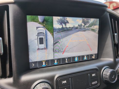 Used 2020 GMC Terrain Denali w/ Denali Premium Package FWD image 24