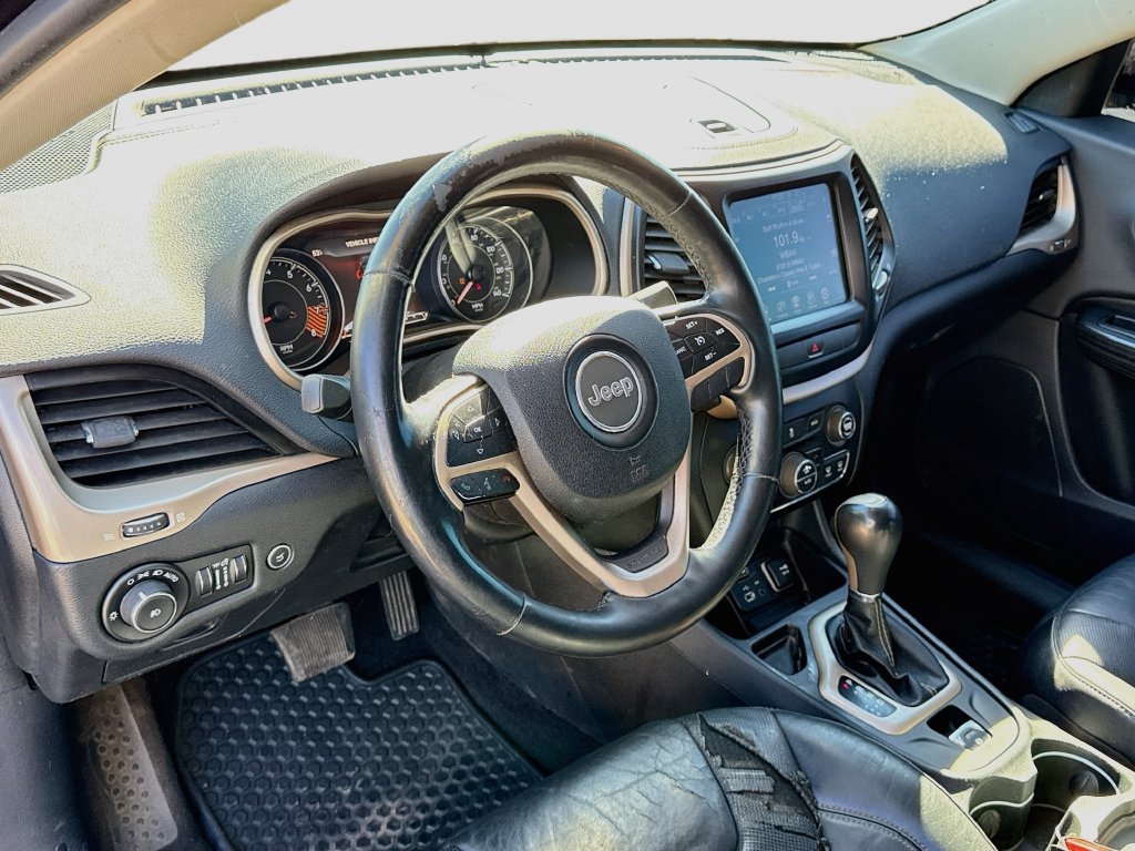 Used 2014 Jeep Cherokee Limited w/ Luxury Group FWD image 37