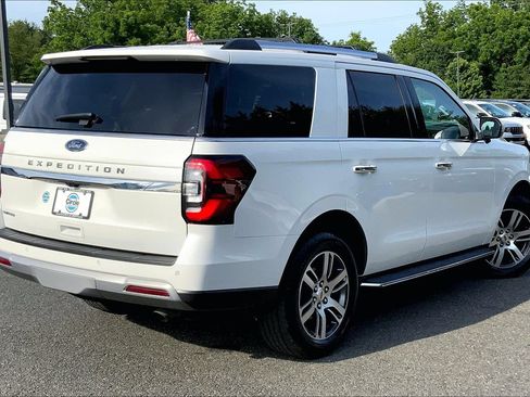 Used 2022 Ford Expedition Limited AWD/4WD image 12