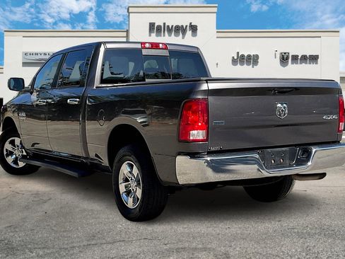 Used 2019 RAM 1500 Classic SLT image 12