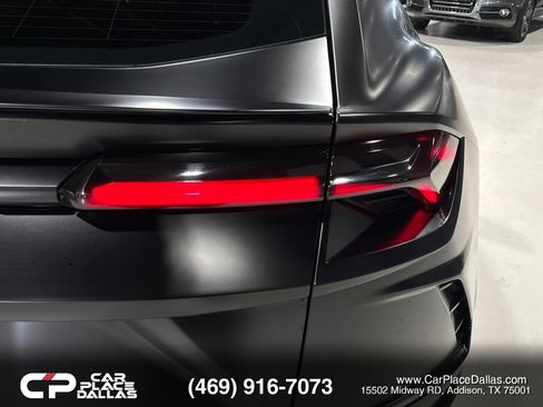 Used 2021 Lamborghini Urus AWD/4WD image 22