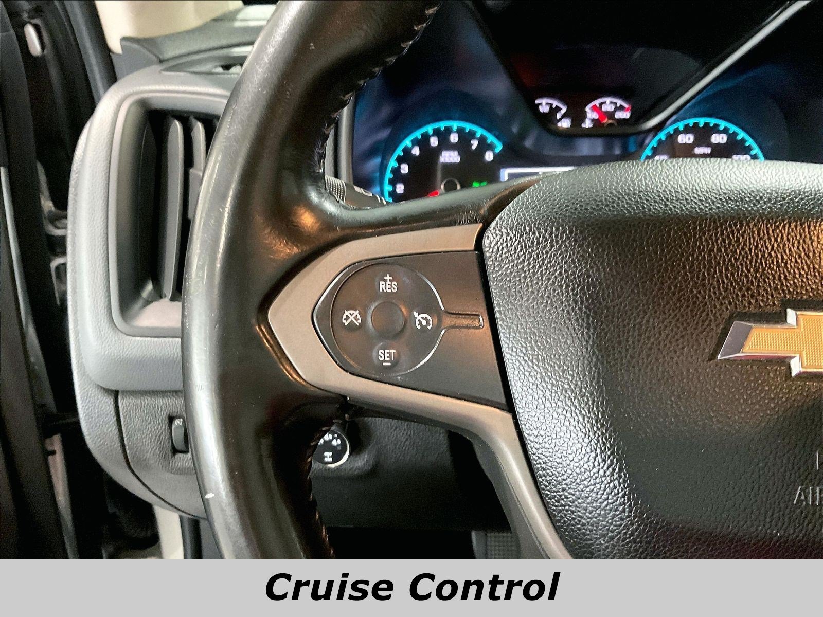 Used 2016 Chevrolet Colorado Z71 AWD/4WD image 10