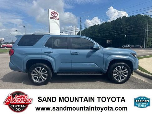 Used 2025 Toyota 4Runner Limited AWD/4WD image 2