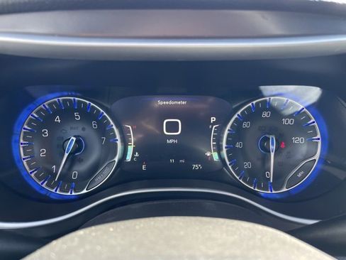 New 2026 Chrysler Pacifica Select w/ S Appearance Package image 11