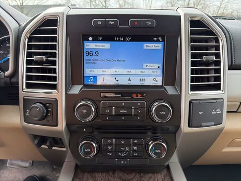 Used 2017 Ford F250 Lariat w/ Chrome Package image 9