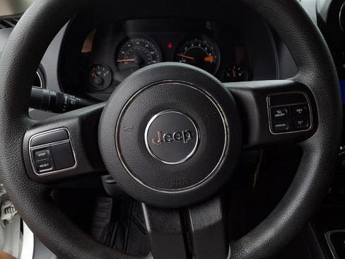 Used 2016 Jeep Patriot Sport w/ Power Value Group FWD image 12