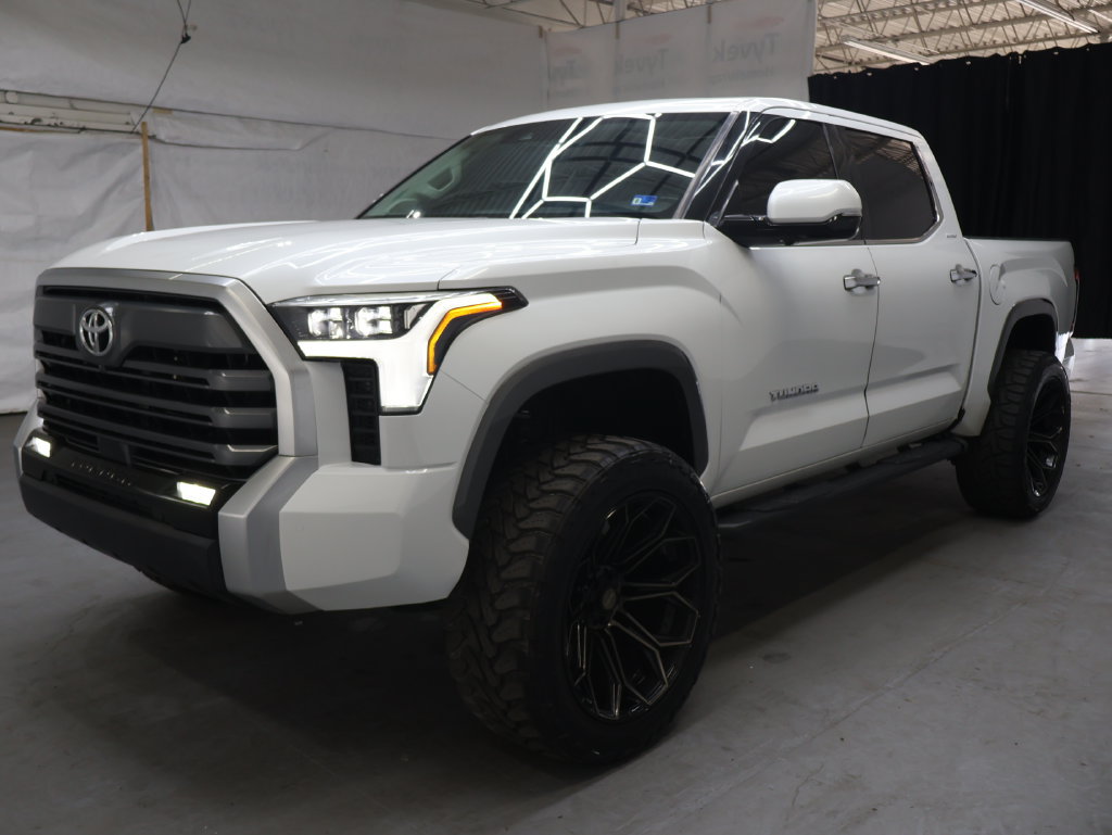 Used 2022 Toyota Tundra Limited RWD image 3