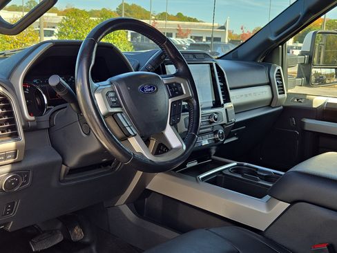 Used 2022 Ford F350 Lariat w/ Lariat Ultimate Package image 17
