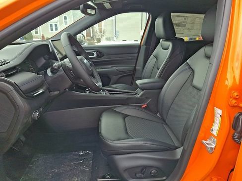 New 2026 Jeep Compass Latitude AWD/4WD image 10