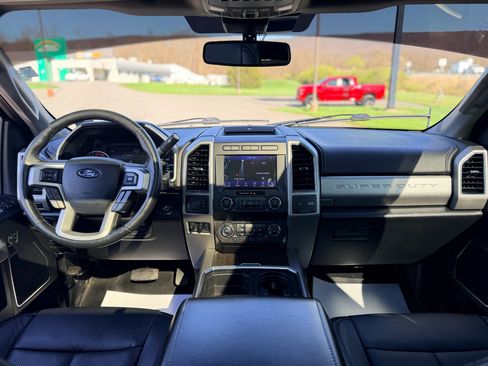 Used 2020 Ford F350 Lariat image 21
