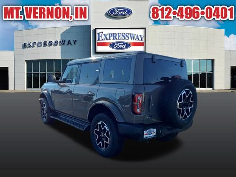 Used 2025 Ford Bronco Outer Banks image 9