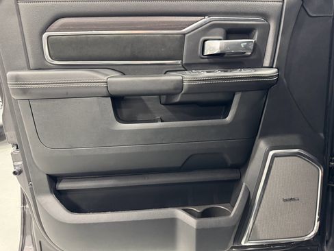 New 2025 RAM 4500 4x4 Crew Cab DRW w/ Laramie Trim Package image 23