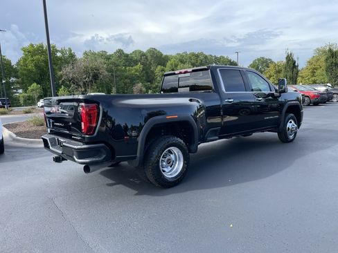 Used 2023 GMC Sierra 3500 Denali w/ Denali Ultimate Package AWD/4WD image 9