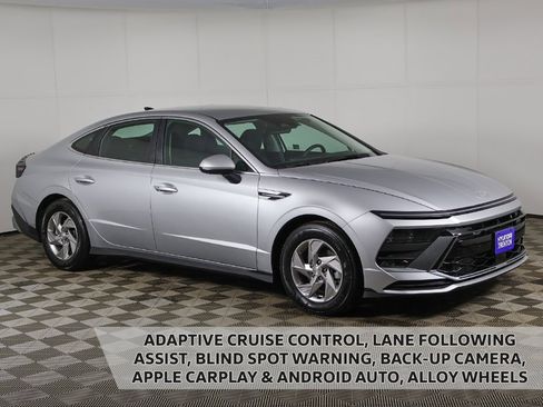 Certified 2025 Hyundai Sonata SE image 1