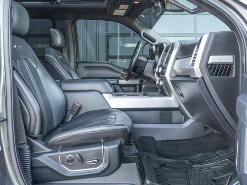 Used 2017 Ford F350 Platinum w/ Platinum Ultimate Package image 19