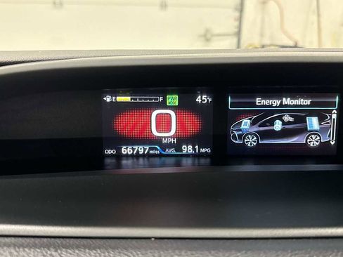 Certified 2021 Toyota Prius Prime XLE image 17