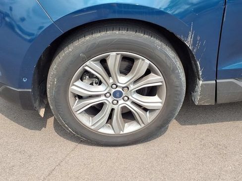 Used 2020 Ford Edge Titanium w/ Equipment Group 301A AWD/4WD image 32