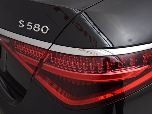 New 2026 Mercedes-Benz Maybach S 580 4MATIC image 14