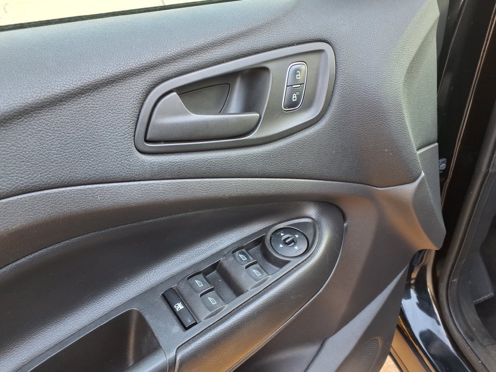 Used 2017 Ford Escape S FWD image 21