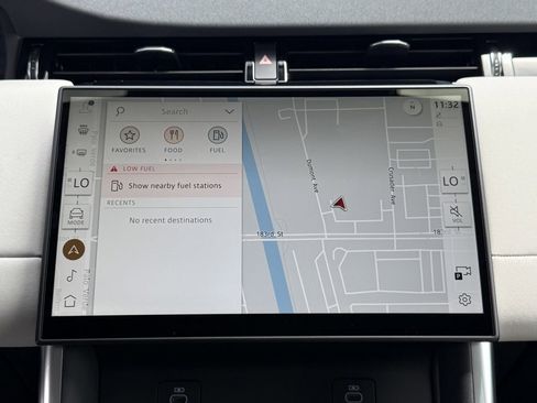 New 2025 Land Rover Discovery Sport S image 21