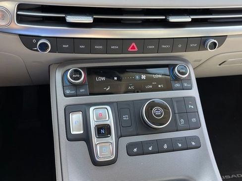 Used 2024 Hyundai Palisade Calligraphy FWD image 22