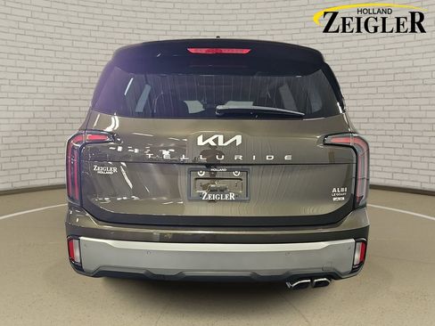 Used 2023 Kia Telluride SX AWD/4WD image 9