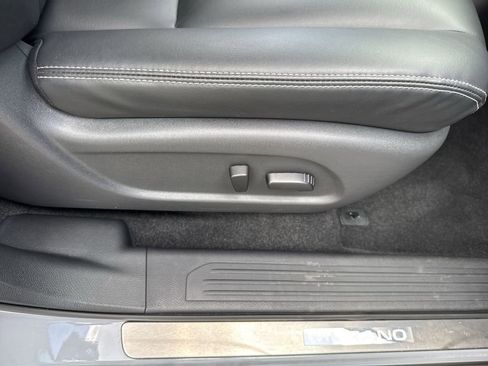 Used 2023 Nissan Murano SV w/ SV Midnight Edition Package FWD image 45