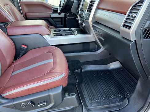 Used 2019 Ford F350 Platinum w/ Platinum Ultimate Package image 24