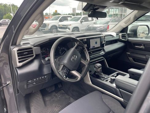 Used 2022 Toyota Tundra SR5 AWD/4WD image 11