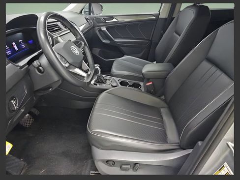 Used 2023 Volkswagen Tiguan SE image 20