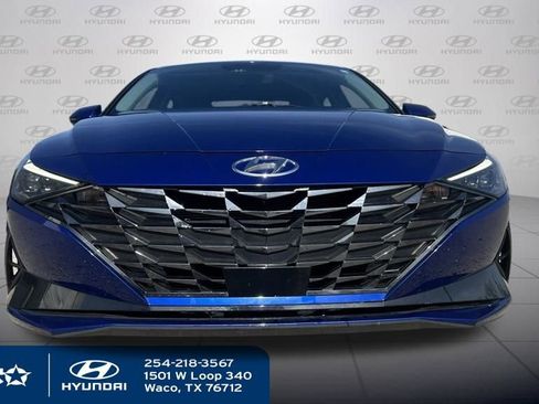 Used 2023 Hyundai Elantra Limited image 2