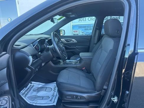 Used 2023 Chevrolet Traverse LT AWD/4WD image 8