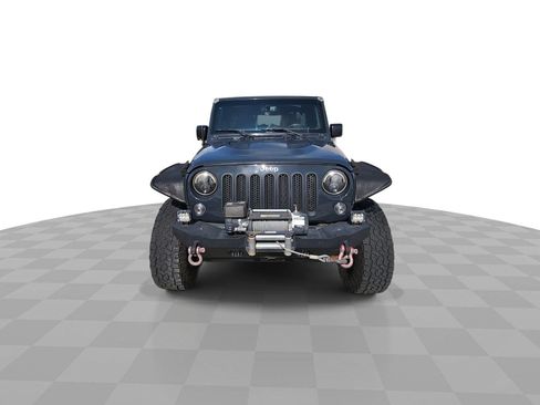 Used 2016 Jeep Wrangler Unlimited Rubicon w/ Connectivity Group AWD/4WD image 3