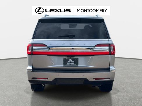 Used 2021 Lincoln Navigator Reserve w/ Luxury Package AWD/4WD image 4