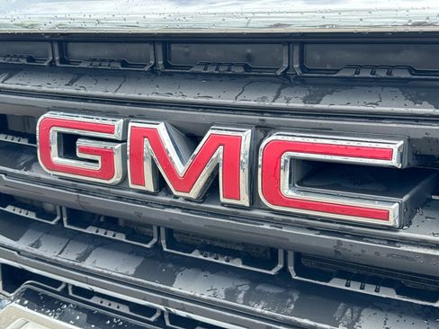 Used 2019 GMC Sierra 1500 4x4 Crew Cab w/ Convenience Package image 13