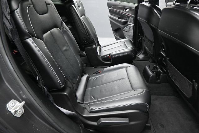 Used 2021 Jeep Grand Cherokee L Overland w/ Luxury Tech Group IV AWD/4WD image 25