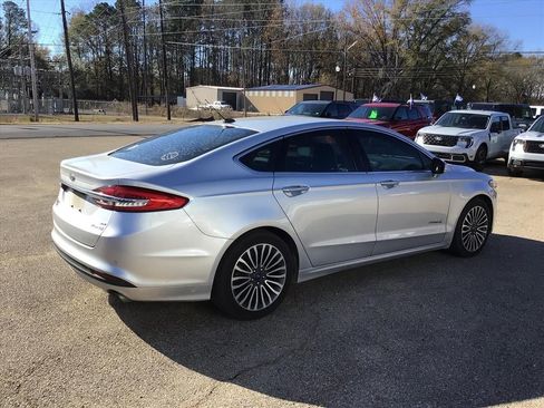 Used 2018 Ford Fusion SE w/ Equipment Group 602A image 6