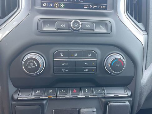 Used 2024 Chevrolet Silverado 1500 Custom image 17