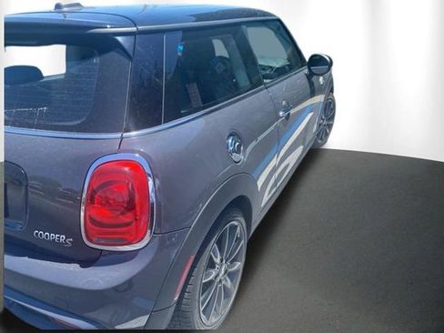 Used 2017 MINI Cooper S FWD image 4