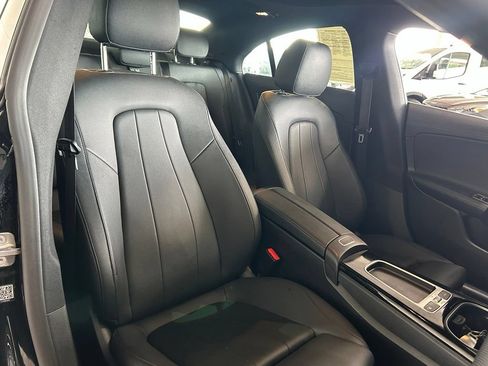 Used 2025 Mercedes-Benz CLA 250 image 40