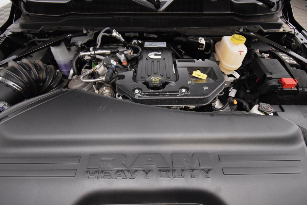 New 2026 RAM 5500 4x4 Crew Cab image 10