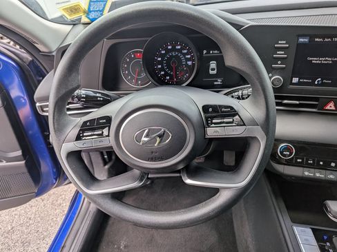 Certified 2023 Hyundai Elantra SEL FWD image 8