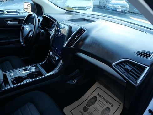 Used 2021 Ford Edge SE image 31