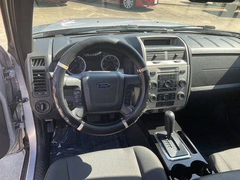 Used 2011 Ford Escape XLT image 13